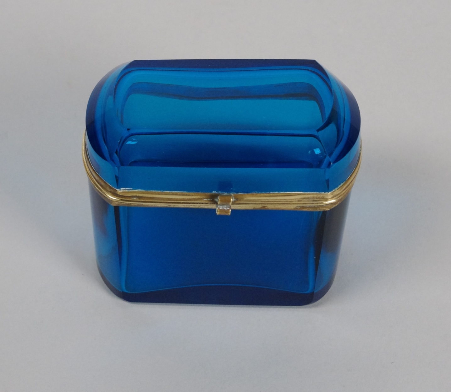 Robert Morrissey Antiques French Blue Glass Dresser Box