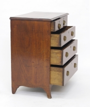 View 7: George III Fiddleback Mahogany Small Chest of Drawers, c. 1790